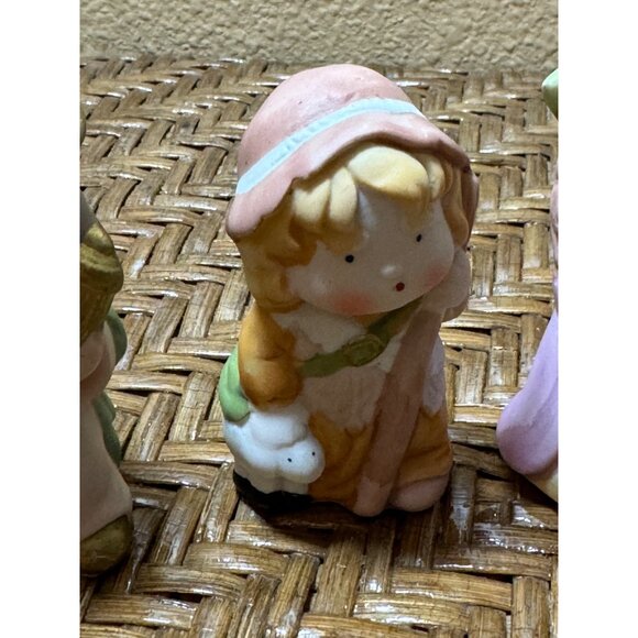 Hand-Painted Ceramic Nativity Scene Figurines Set Of 8 Pieces - Picture 3 of 10